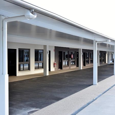 Western Downs Motor Inn Miles Exteriör bild